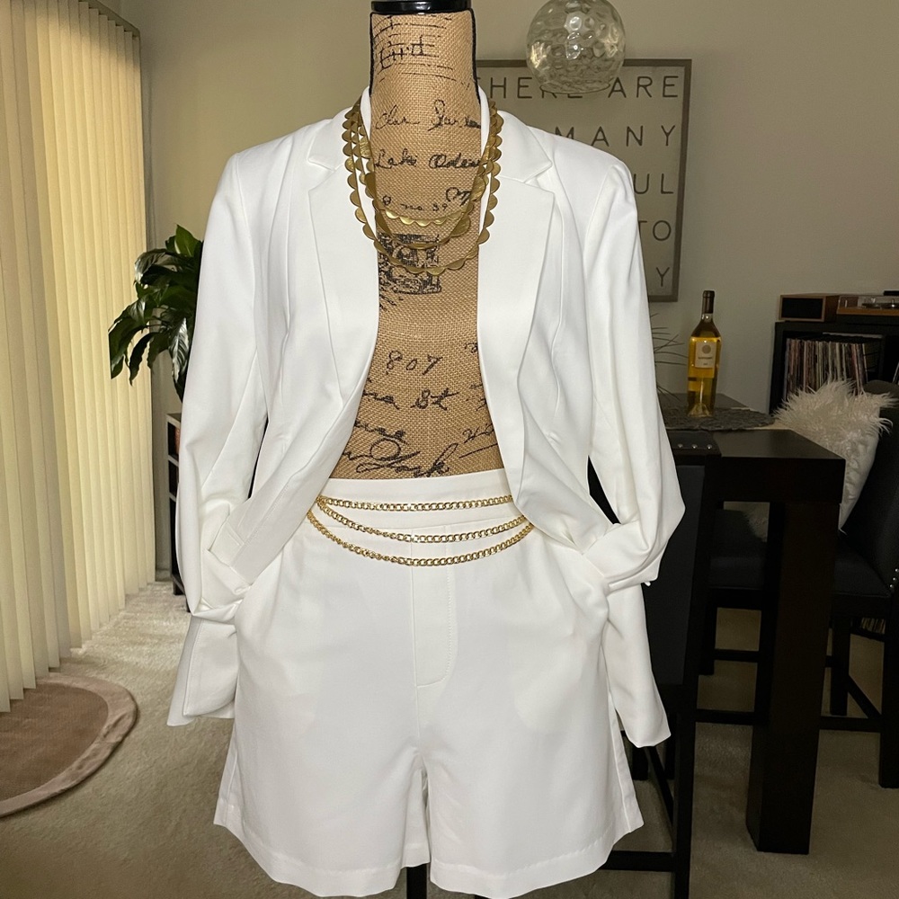Wonderful White Blazer and shorts set! Perfect for summer!!!